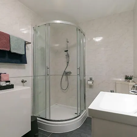 Apartment Dama